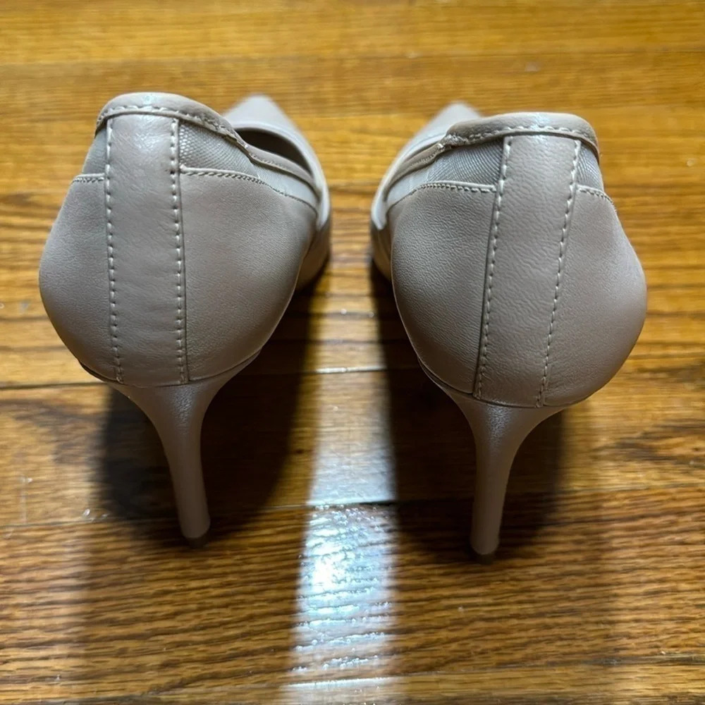 Banana Republic Classic Madison Pump Heel - Picture 4 of 6